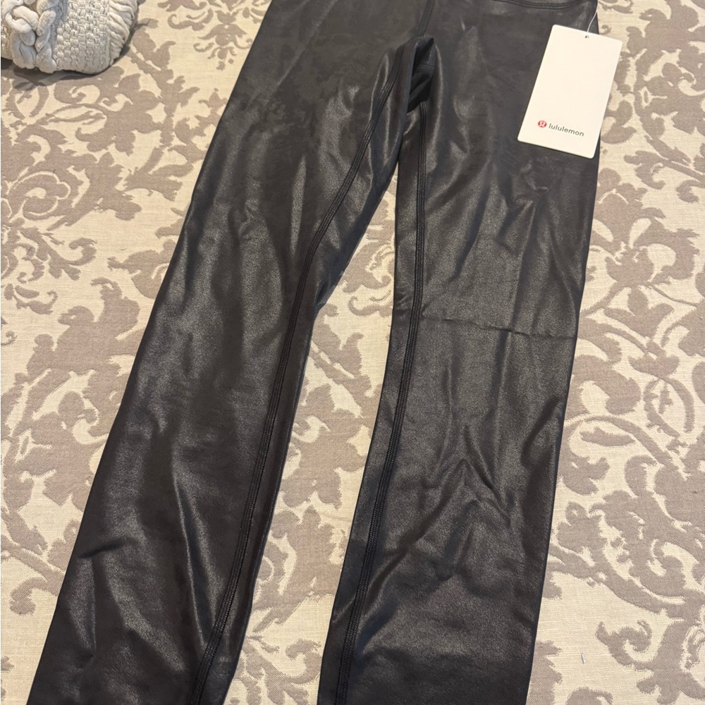 Lululemon Shiny Black Wunder Train Leggings